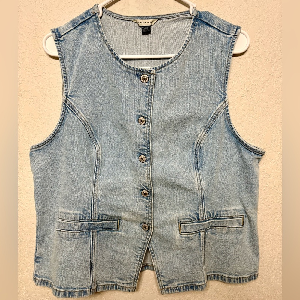 Crew Neck Button-Up Denim Vest